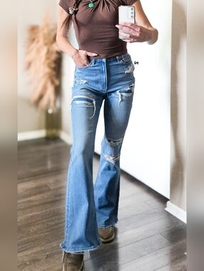 American Eagle Next Level Stretch Distressed High Rise Flare Jeans Size 6 Long